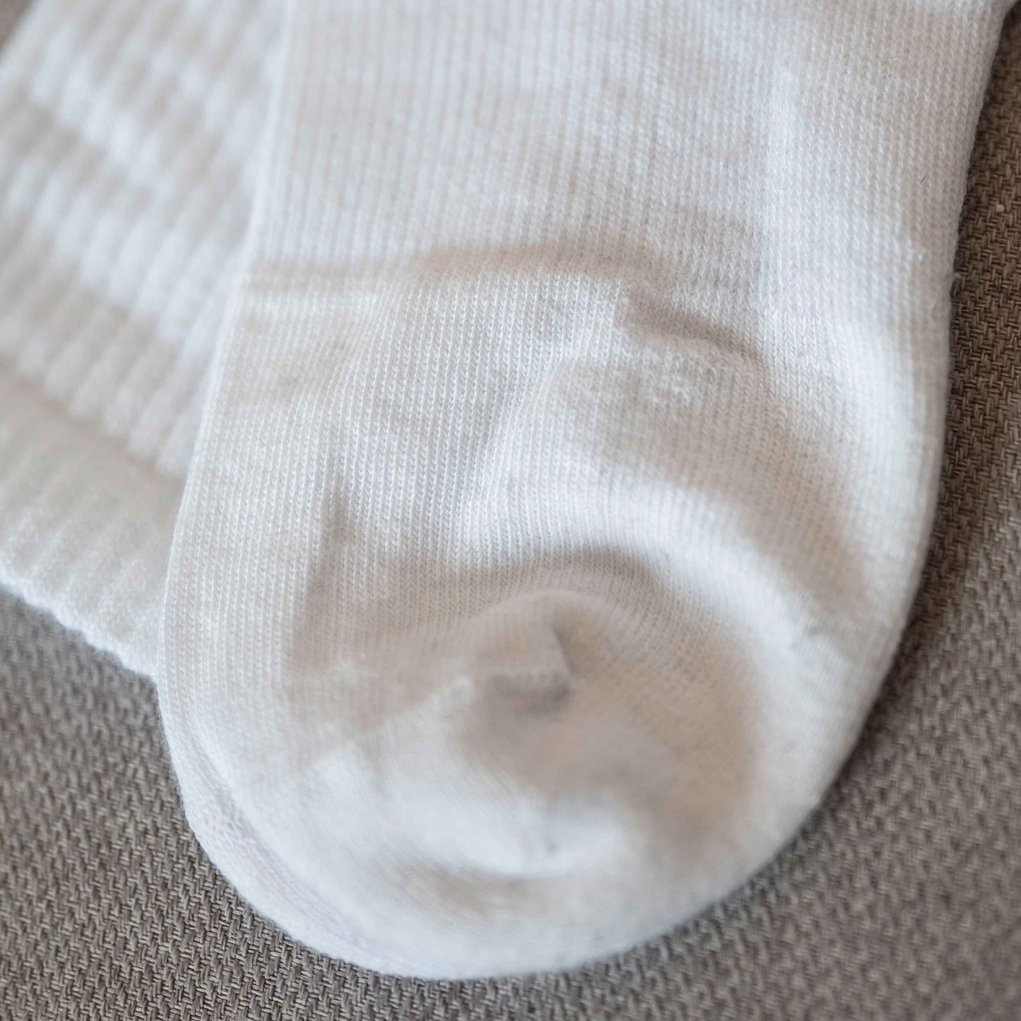 Tennis Socken mit Katze Line Art One Liner minimalistisch
