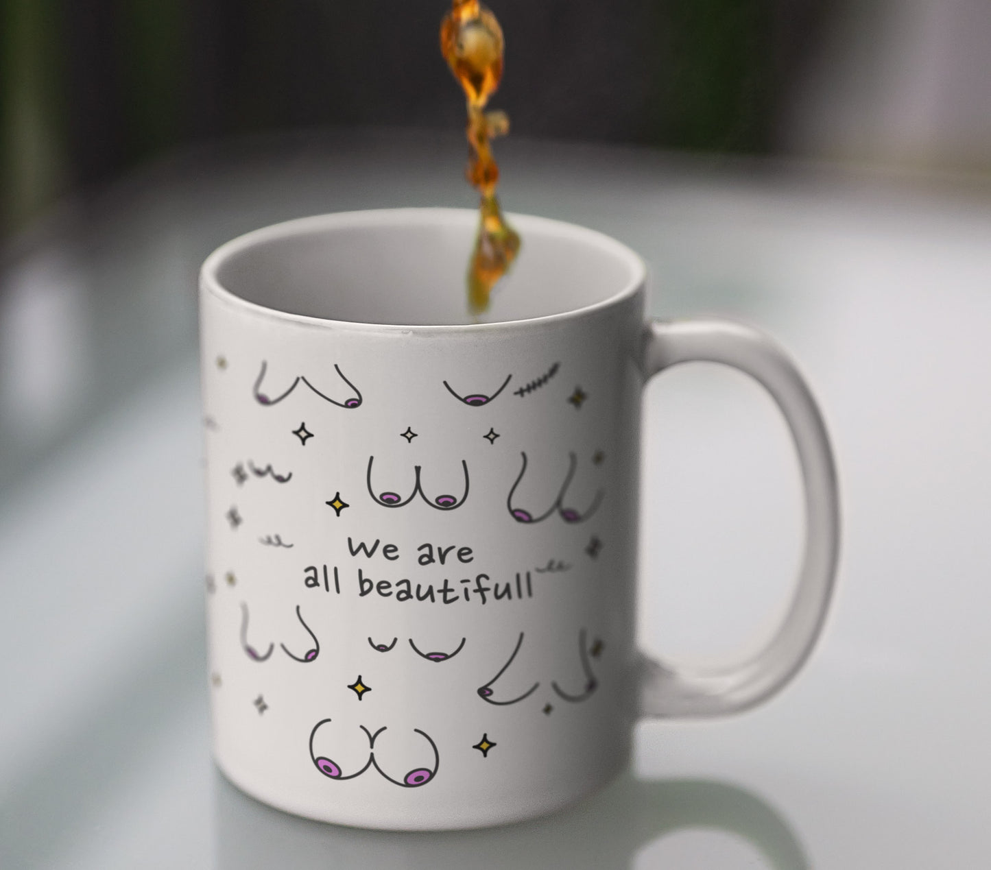 Tasse Boobies Brüste mit Spruch We are all beautiful