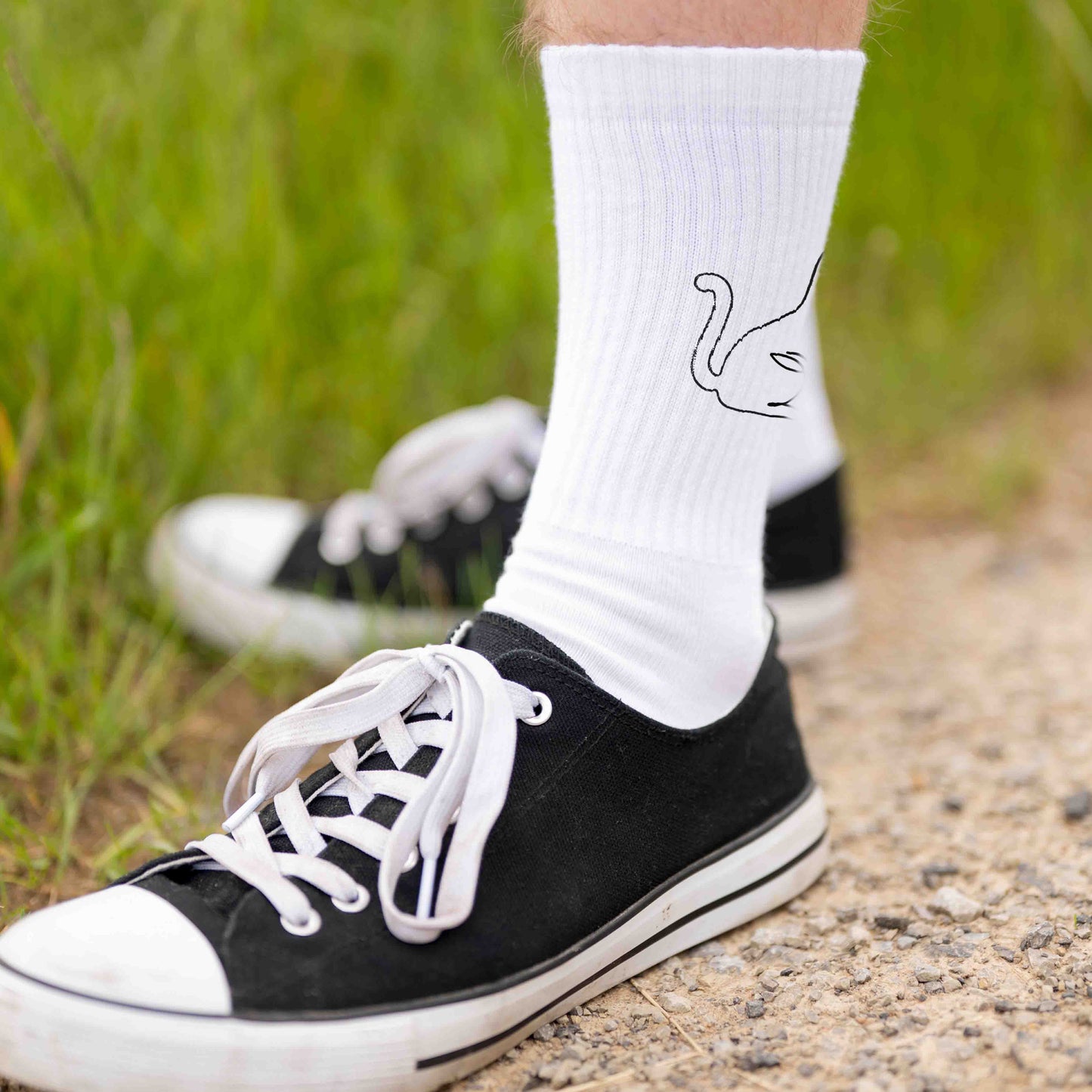 Tennis Socken mit Katze Line Art One Liner minimalistisch