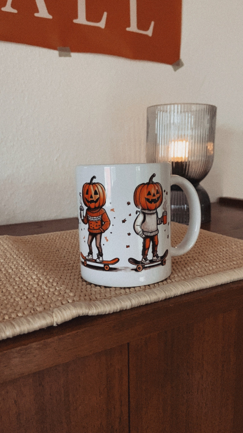 Tasse Herbst Kürbis - Kürbisköpfe auf Skateboards